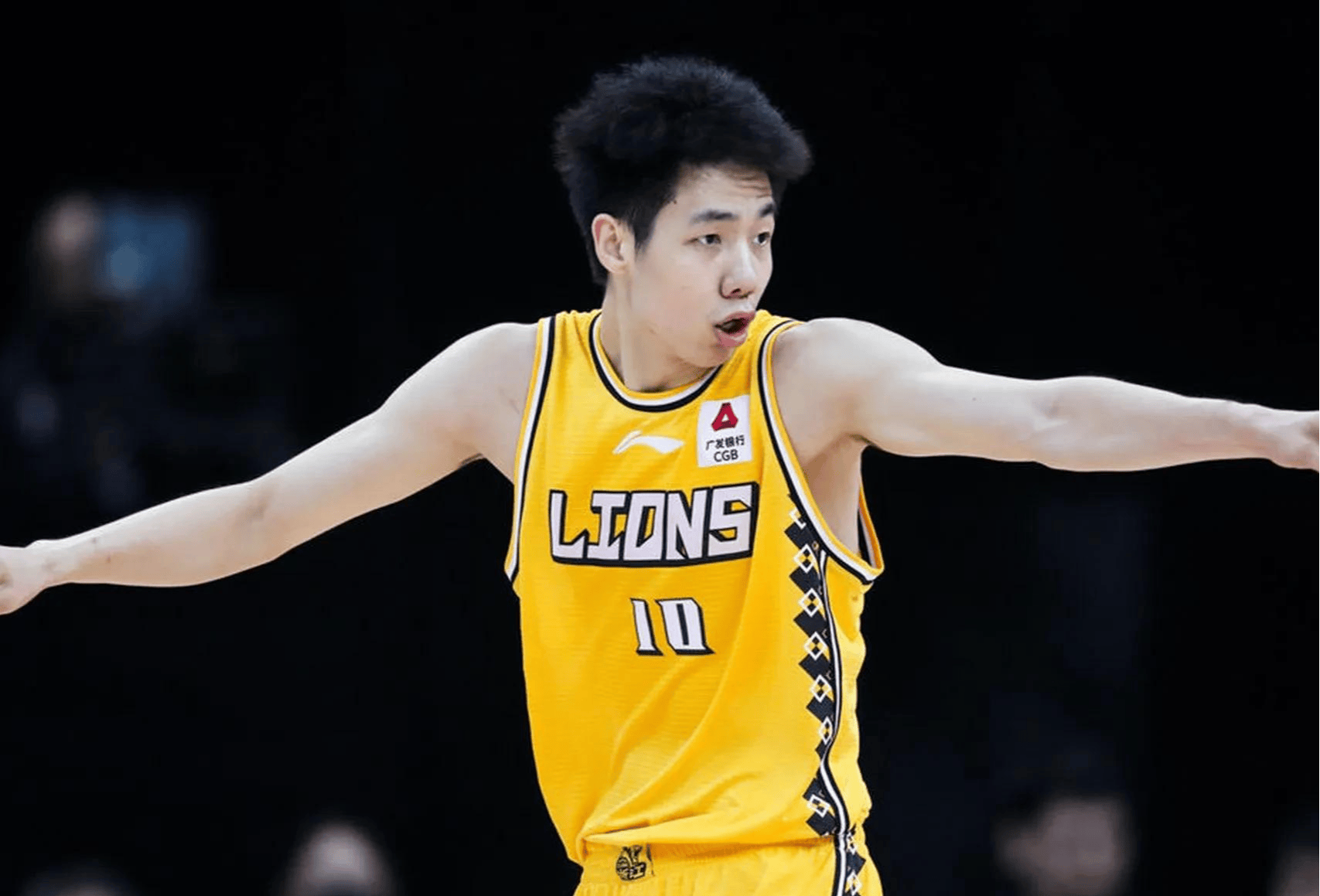 包含冲刺阶段北京首钢队长鼓劲：意大利杯节点到来，更衣室稳定，临场指挥获称赞的词条