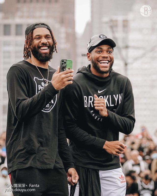 纽约尼克斯训练开放日，今夜再遭质疑引欢呼，欧篮联在即，训练强度明显提升的简单介绍