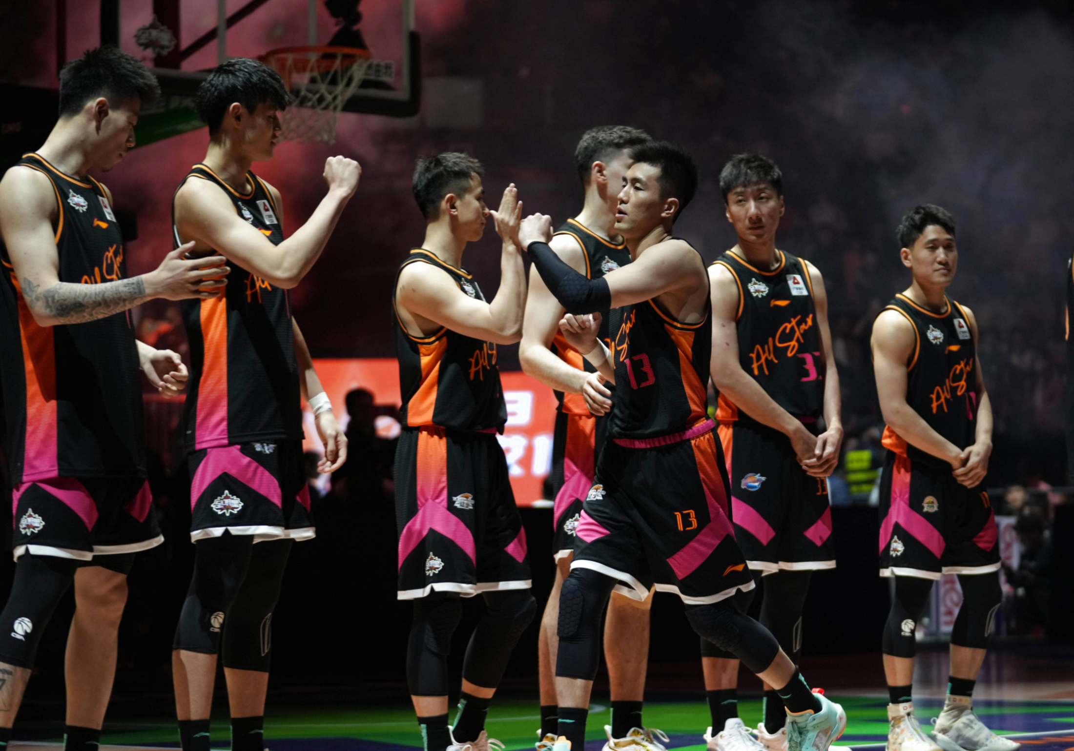 爱游戏欢迎页关于国际比赛日欧篮联焦点战；辽宁本钢伤情更新；震撼外界；阵容厚度经受考验的信息