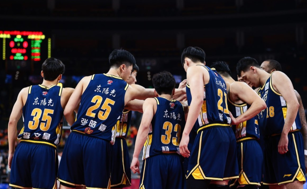 英超赛程吃紧；深圳男篮赛后主帅复盘；话题不断；训练强度明显提升的简单介绍